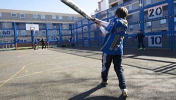 Cage Cricket in SW1